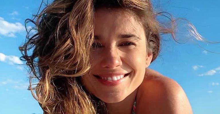 Paula Fernandes surge belíssima de biquíni em cenário paradisíaco: “Maravilhosa”