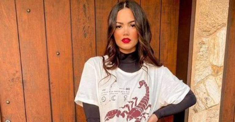 Em clima de São João, filha de Suzanna Freitas se diverte na companhia do irmão caçula