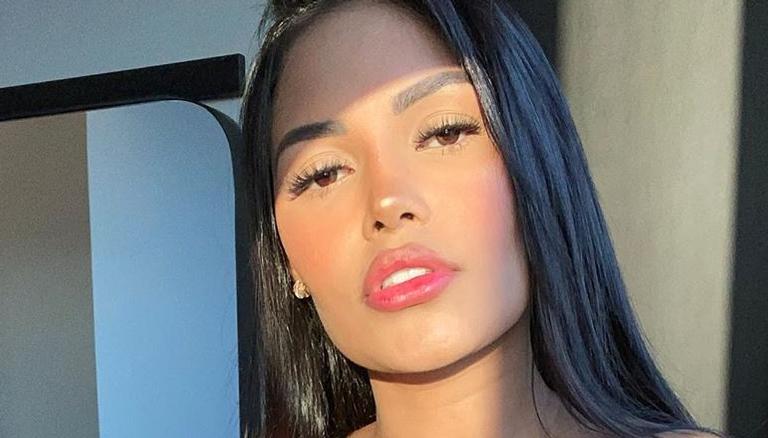 Flayslane exibe barriga sarada em look curtinho e fãs elogiam: “Surra de beleza”