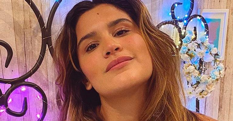 Filha de Flávia Alessandra, Giulia Costa arrasa com regata decotada: “Mulher fascinante”