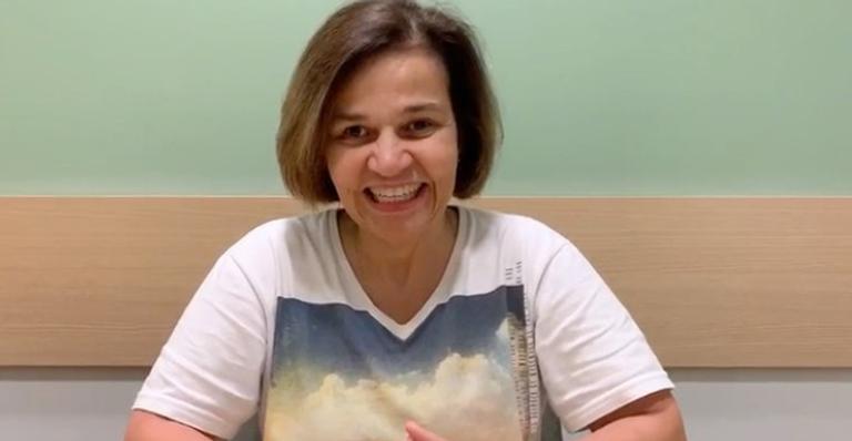 Internada, Claudia Rodrigues recebe visita de Latino e se declara: “Encontro emocionante”
