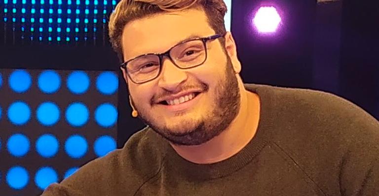 Ex-BBB Victor Hugo abre o jogo sobre trisal com Guilherme Napolitano e Gabi Martins: “Achei que me apaixonei”