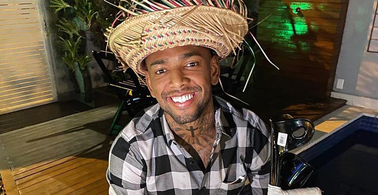 Nego do Borel admite ter feito festa com amigos durante pandemia e explica: “Não foi aglomeração”