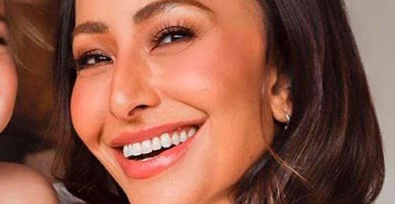 Sabrina Sato encanta seguidores ao posar com Zoe fazendo caras e bocas: “Igual a você”