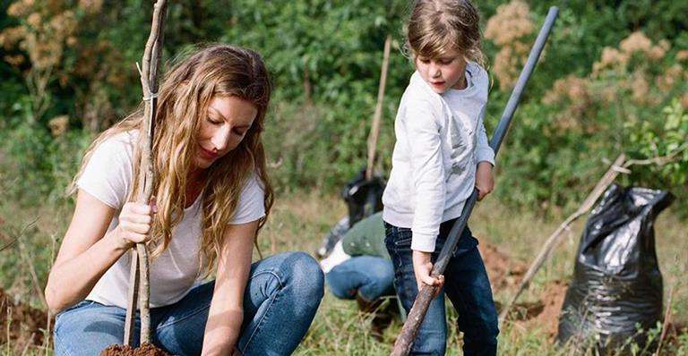 Prestes a fazer 40 anos, Gisele Bündchen anuncia plantio de 40 mil árvores: “Um novo capítulo na minha vida”