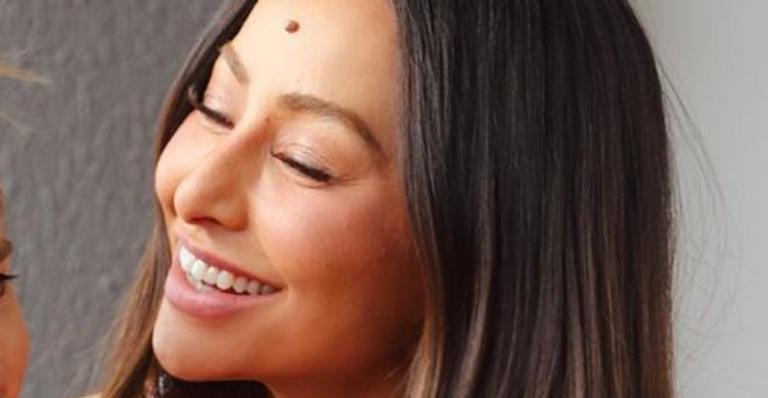 Sabrina Sato mostra momento encantador brincando com a filha e se declara: “Com você aprendi a ser criança”