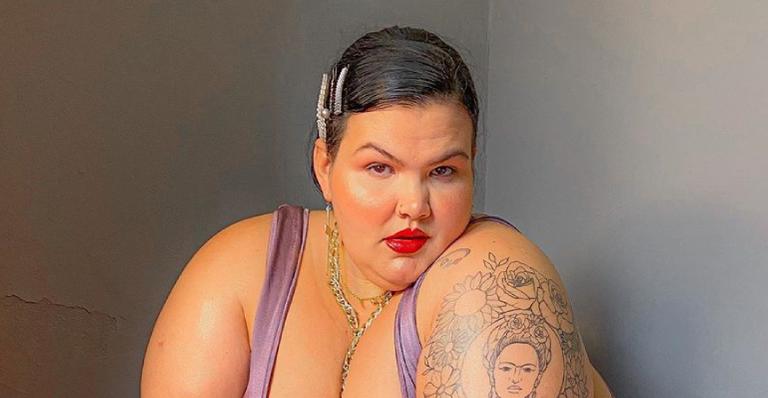 Thais Carla sensualiza de lingerie, coleciona curtidas e faz apelo: ”Respeitem nosso corpo gordo”