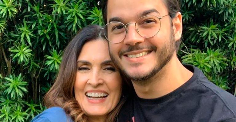 Túlio Gadêlha mostra escovas juntinhas e fala de rotina de casal com Fátima Bernardes: “Tivemos sorte”