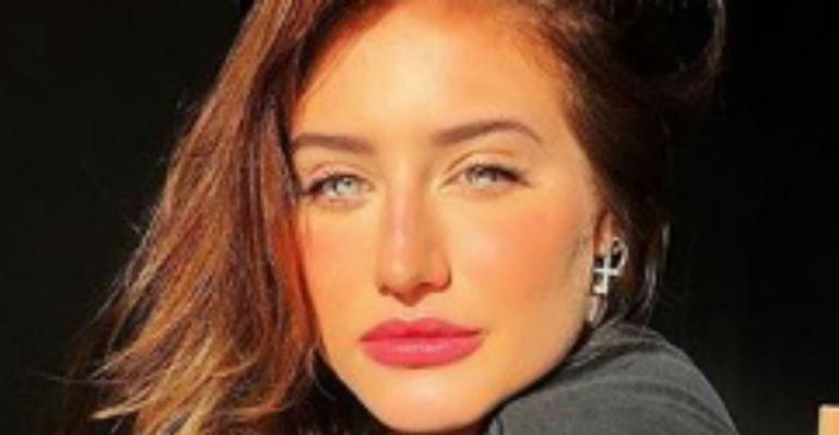Com os cabelos mais escuros, Bruna Griphao posa belíssima e impressiona: “Sem condições”