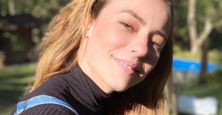Paolla Oliveira explode o fofurômetro ao posar com gatinho de estimação: “Amigo”