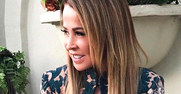 Zilu Camargo impressiona com vestido chique e curtinho, deixando pernões à mostra: “Pessoas te invejando”