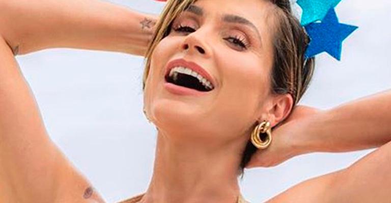 Flávia Alessandra curte praia particular com a caçula e encanta fãs: “Xodozinhos”
