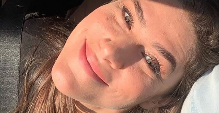 Priscila Fantin surge coladinha com Bruno Lopes e ganha homenagem: “Enfrentamos tudo de cabeça erguida”