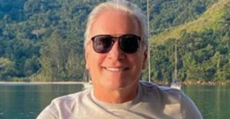 Roberto Justus reúne família em clique encantador e comove: “Essa merece um belo porta retrato”
