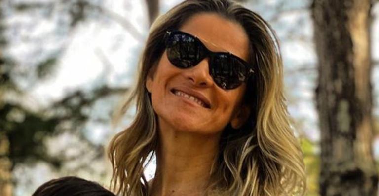 Ingrid Guimarães posa ao lado da filha e lamenta seu crescimento: “Dificuldade de aceitar”
