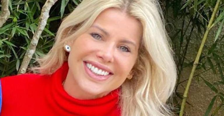 Karina Bacchi mostra momento de diversão ao lado do filho no parque: “Close do pezinho”