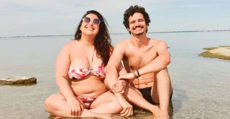 Mariana Xavier ganha declaração do namorado, Diego Braga: ”Amor da cabeça aos pés”