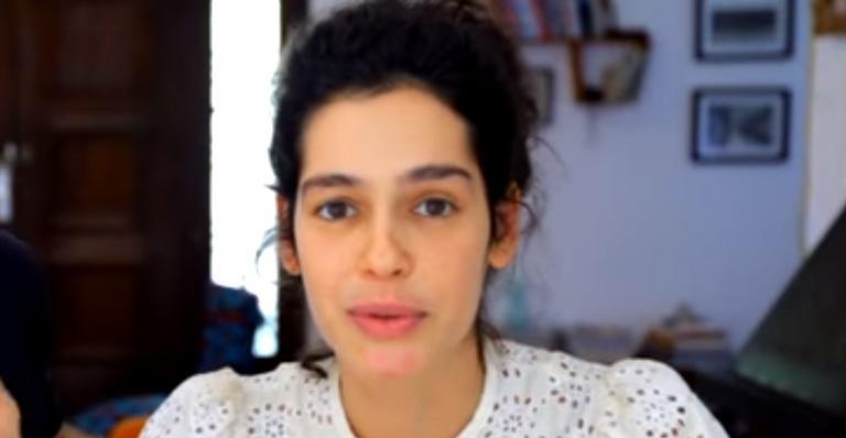 Marido de Maria Flor surge nu em banheira de espuma e atriz se declara: “Lindo e insuportável”