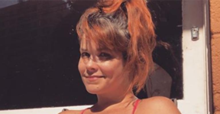 Aos 41 anos, Samara Felippo posa de biquíni em momento raro e aconselha fãs: “Se desconstrua”