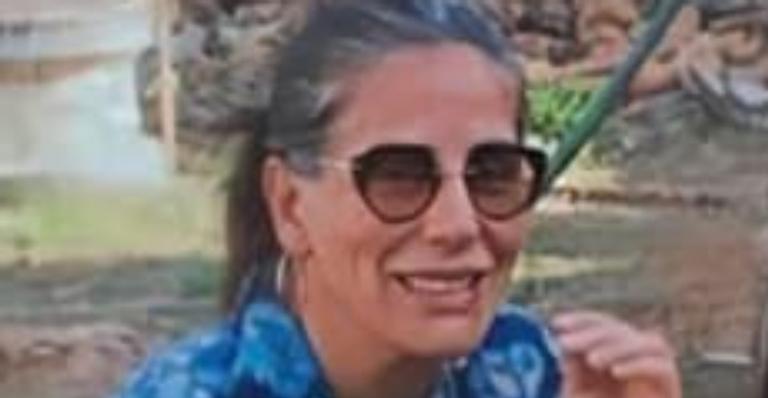 Glória Pires surge em momento único na frente de horta que cultiva em casa: “Meu lugar é aqui”