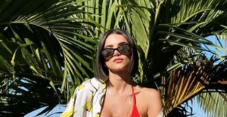 Belissíma, ex-BBB Manu Gavassi surge de biquíni e ostenta corpão nas redes