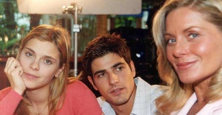 Descubra como estão os atores de Laços de Família 20 anos após a primeira exibição