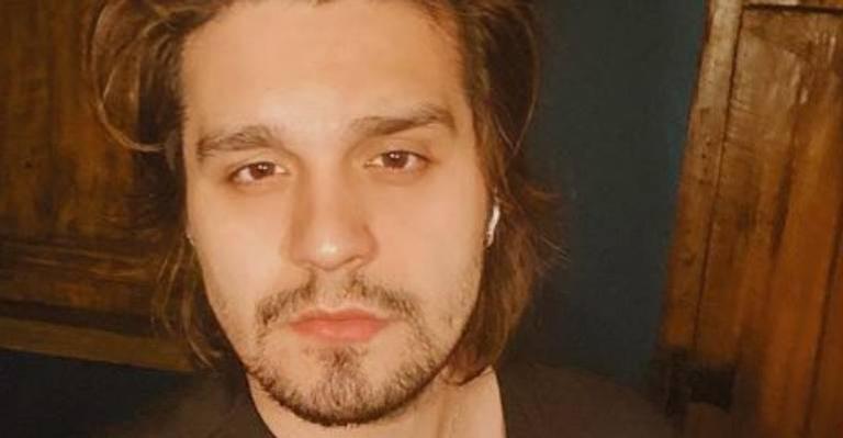 GIGANTE! Luan Santana surpreende ao mostrar detalhes da área externa de sua mansão