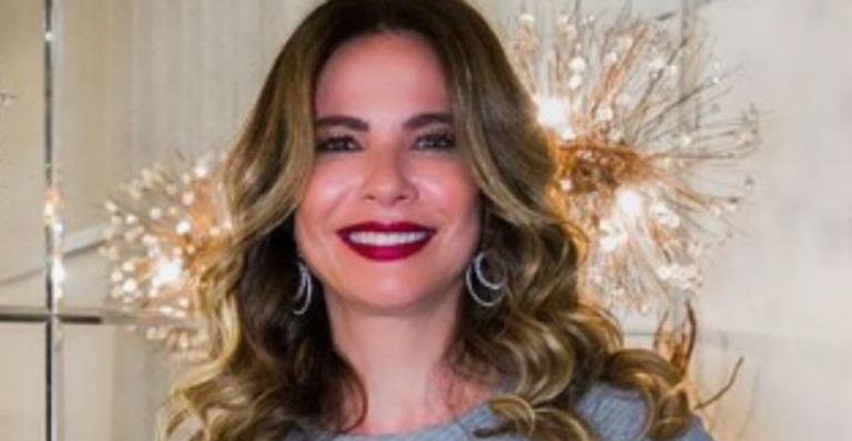 Luciana Gimenez relembra clique aos 22 anos e impressiona: “Sempre foi uma linda mulher”