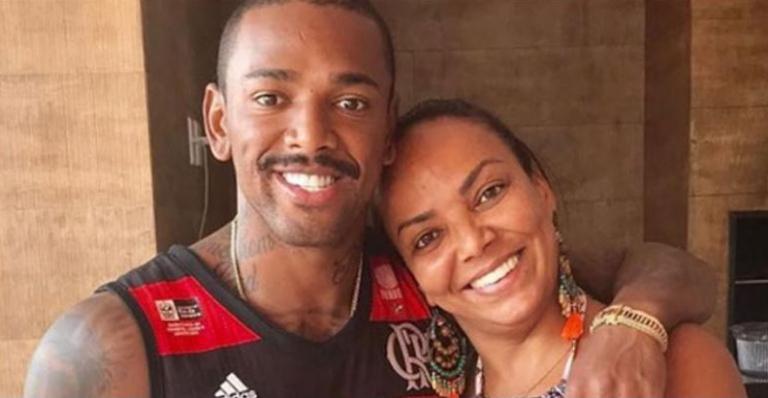 Mãe de Nego do Borel quebra silêncio e revela real relacionamento com o cantor