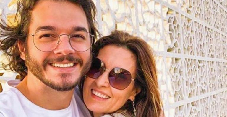 Túlio Gadêlha surge em momento a dois e lamenta saudades de Fátima Bernardes: ”Cada minuto importa”
