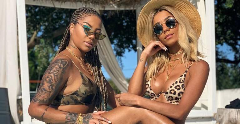 Ludmilla dá colar de brilhantes para a esposa, Brunna Gonçalves