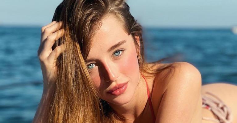 Duda Reis arrasa seguidores ao exibir o corpão em dia de piscina: ”Divina”