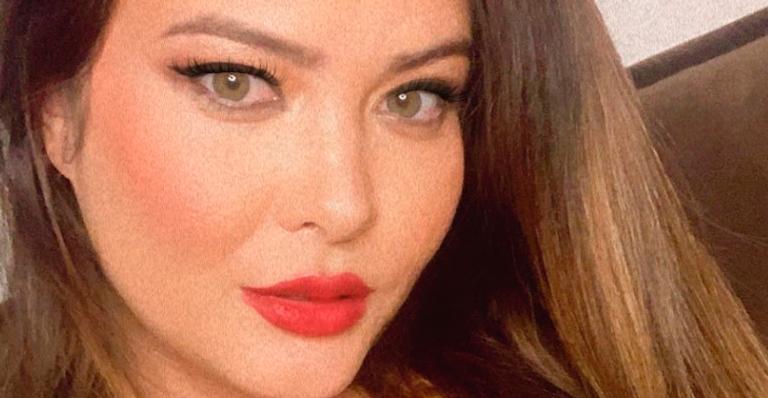 Decotada, Geisy Arruda revela nervosismo na véspera de lançamento de livro picante: “Nem dormi”