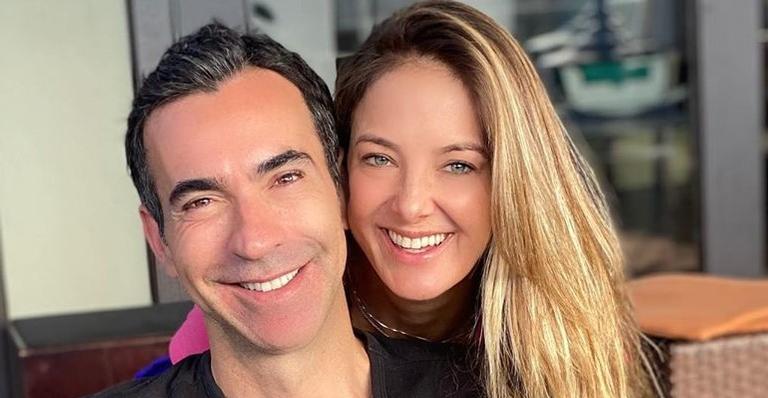 Ticiane Pinheiro posa ao lado da família e lamenta ausência de herdeira: “Faltou a Rafinha”