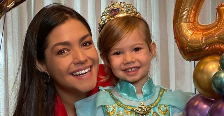 Thais Fersoza encanta web ao posar com Melinda e recebe chuva de elogios: “Uma princesa”