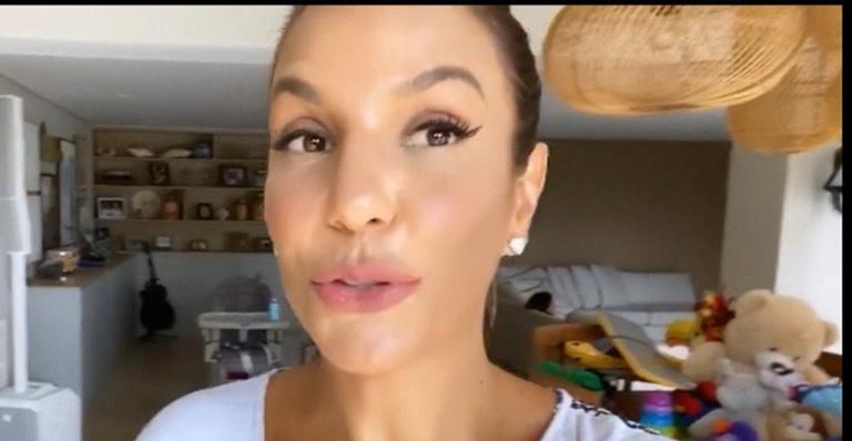 Espoletas, gêmeas de Ivete Sangalo são flagradas fazendo farra na cobertura da cantora