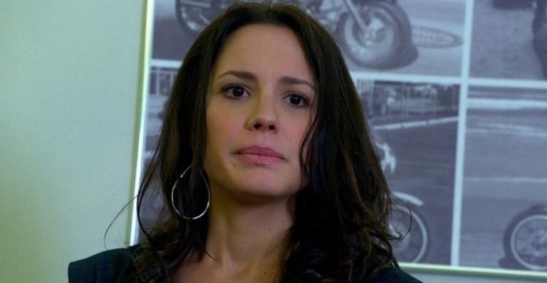 Fina Estampa:Após crise de ciúmes, Zuleika é humilhada e desmascarada por Amália