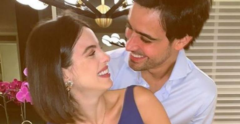 Sthefany Brito relembra clique do casamento e comemora 2 anos da união: “Construindo nossa história”