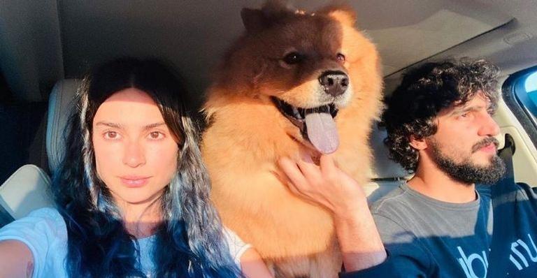 Thayla Ayala posta foto fofíssima com marido, Renato Góes: “Família Ayala Góes”