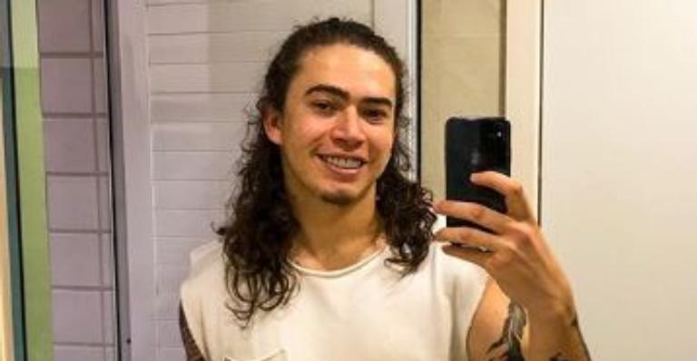 Whindersson Nunes se dá presentinho avaliado em R$8 mil e diverte fãs: ”Meu bebê novo”