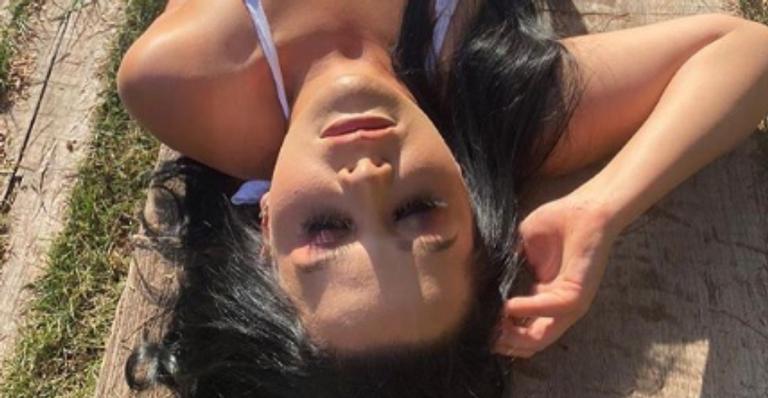 Espetáculo! Após plásticas, Maraisa ostenta corpo definido em foto de biquíni