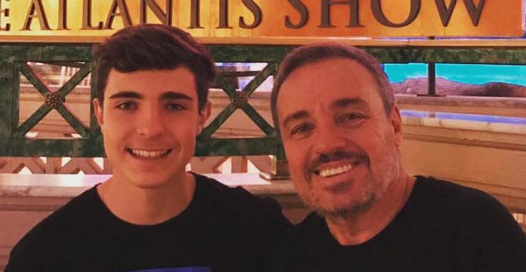 Filho de Gugu Liberato comove fãs com homenagem para o falecido pai: ”Muito amado”