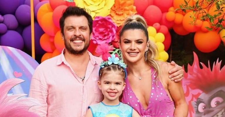 Mirella Santos e Ceará não dispensam luxo e fazem festão de aniversário para a filha, Valentina
