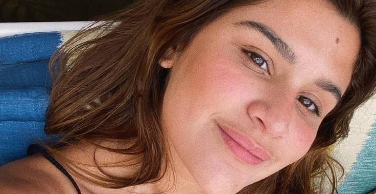 Filha de Flavia Alessandra, Giulia Costa esbanja beleza em clique ousado