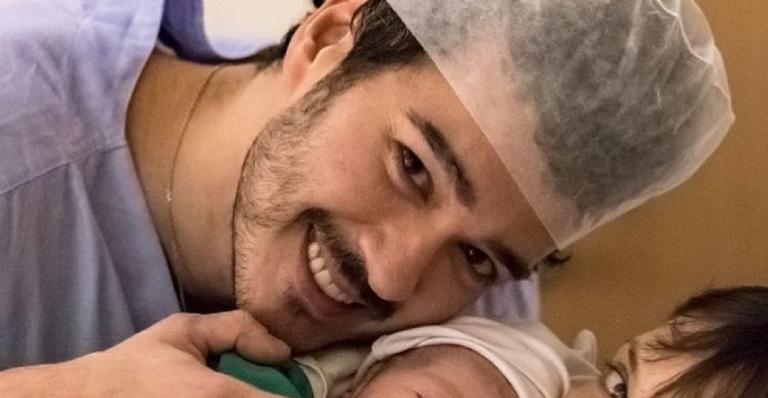 Ele é lindo! Nasce Davi, primeiro herdeiro de Marcos Veras e Rosanne Mulholland
