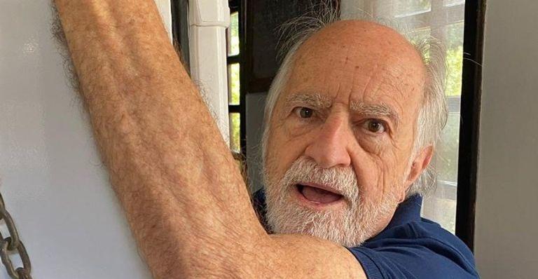 Ary Fontoura encanta web imitando personagem da carreira: “Nonô, você voltou!”