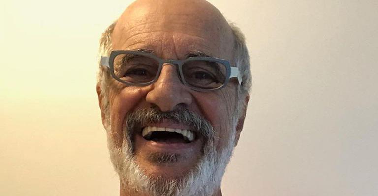 Marcos Caruso insinua bissexualidade e abre o jogo sobre comportamento na cama: “Sempre fui papai e mamãe”