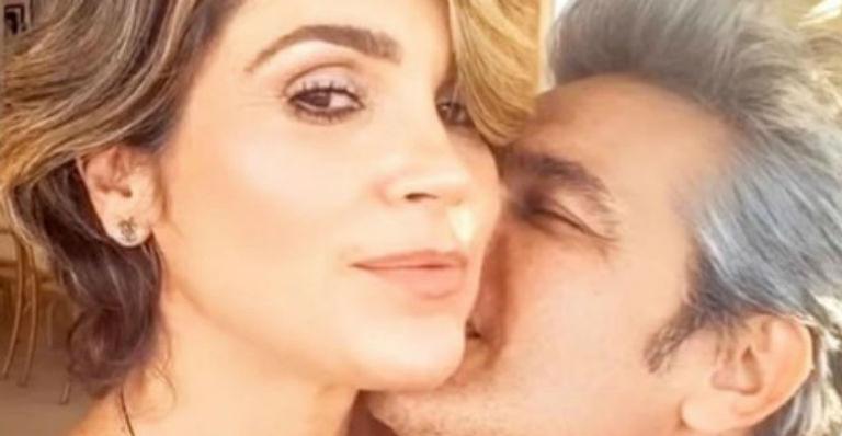 Otaviano Costa flagra Flávia Alessandra com maiô cavadíssimo e não se segura: “Espetacular”