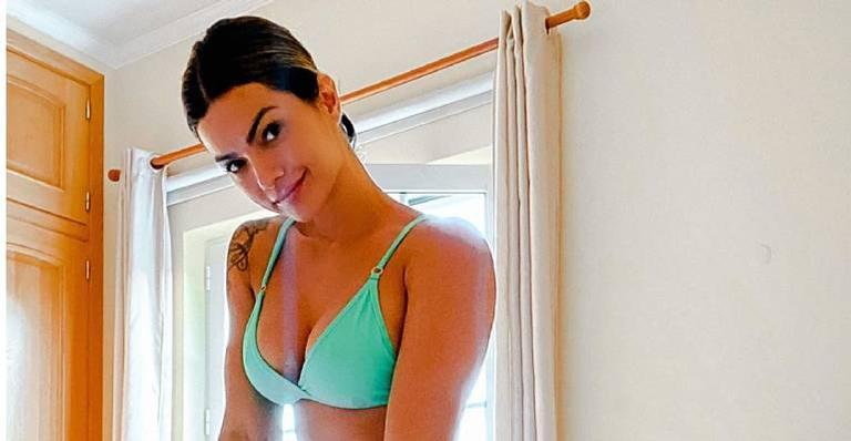 Mão na massa! Kelly Key surge furando a parede de casa para montar móvel novo