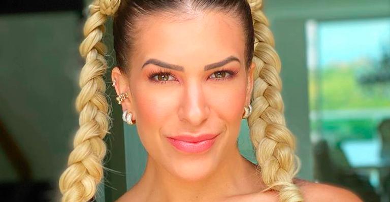 Lorena Improta posa de shortinho micro e ostenta pernões: “Essa mulher é perfeita”
